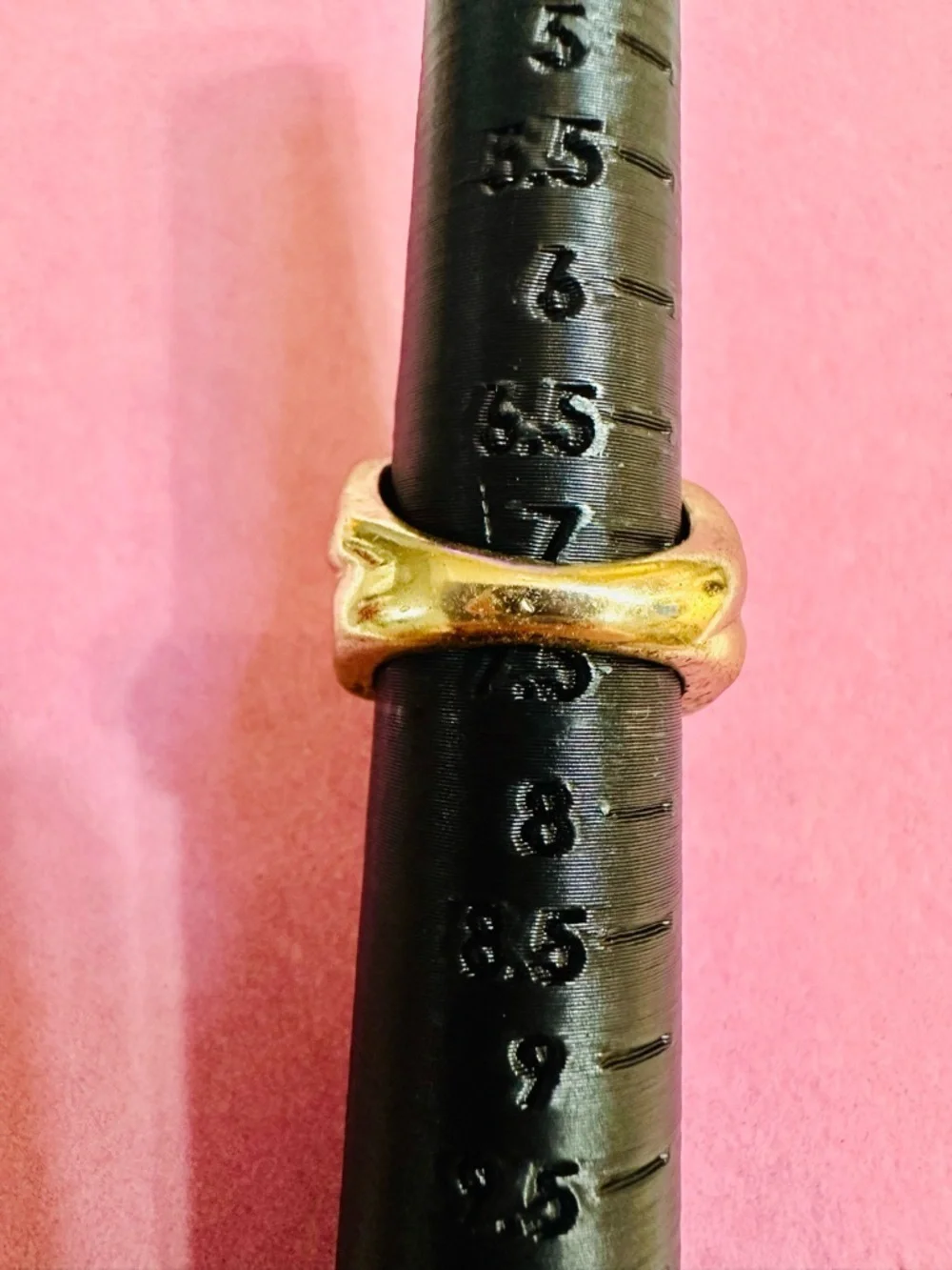 Gold Tone Abstract Link Statement Ring Size 7.5